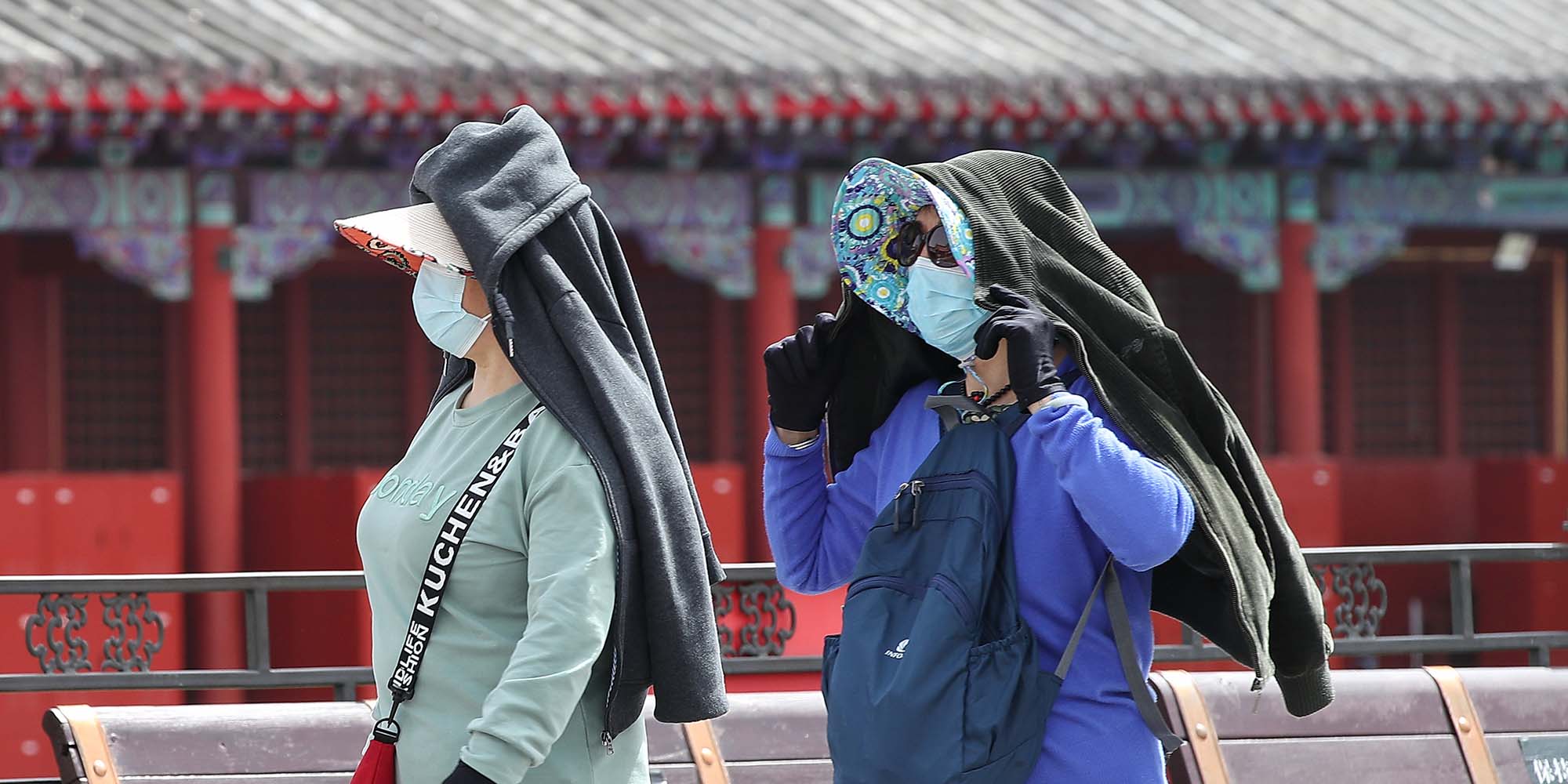 在 COVID-19 爆发期间，中国的假期旅行下降了 26%