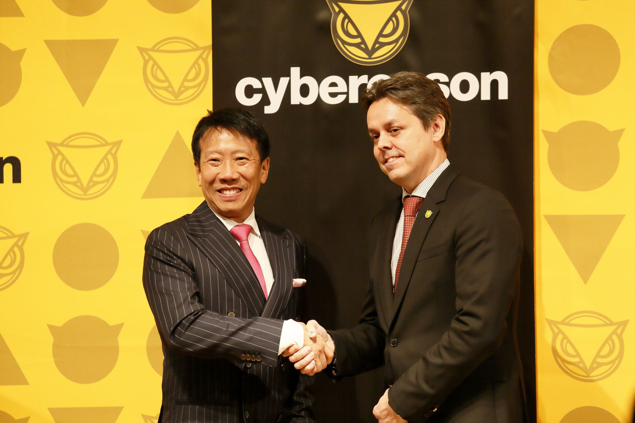 SoftBank-backed cybersecurity CEO quits in funding battle