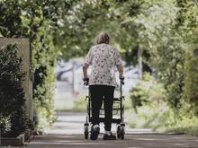 Nachbarschaftshilfe, Exoskelette, Wund-Scanner: So soll Berlin fit werden für den demographischen Wandel