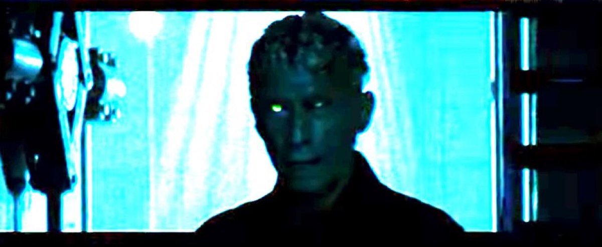 以下是 Tim Blake Nelson 作為領導者的樣子