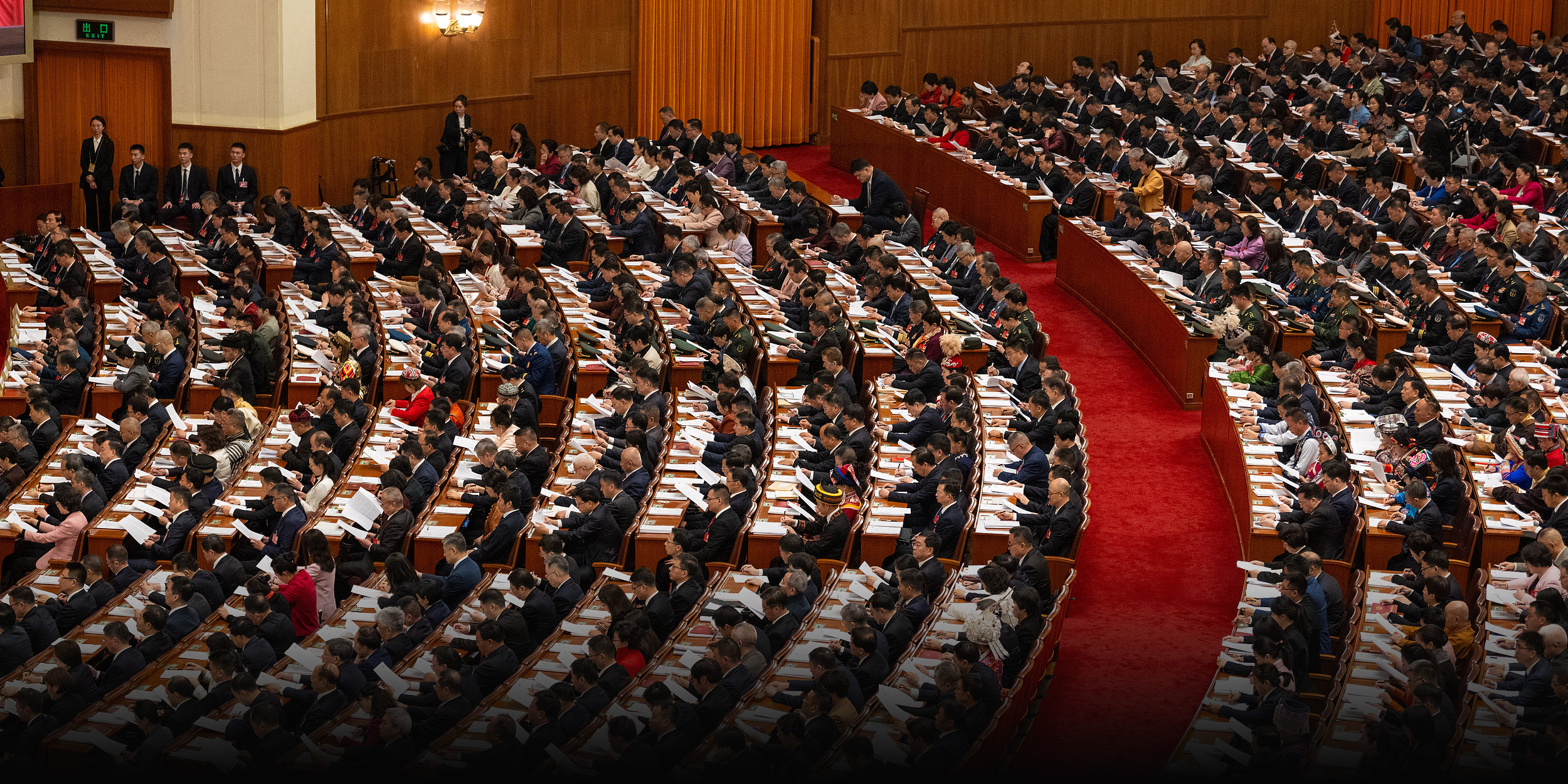 Two Sessions: Labor Rights, Child Safety, AI Scams Among Key Debates