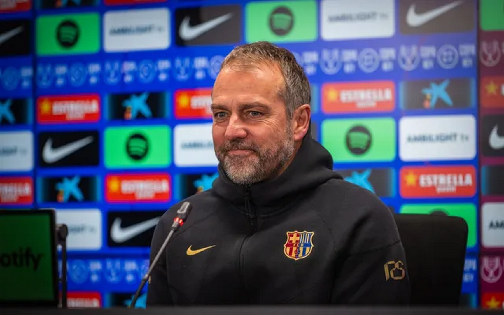 漢西·弗里克重申了他對巴塞羅那進球的決定，但並非所有球迷都同意