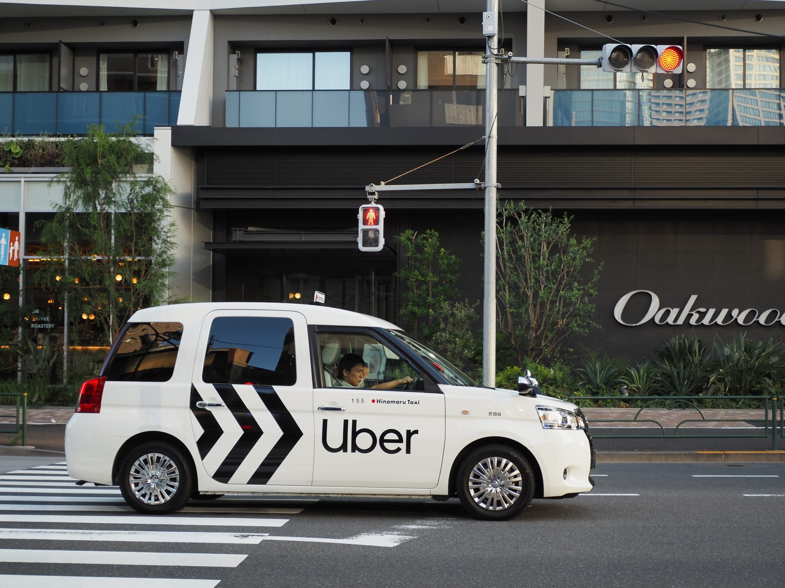 Uber to deploy 1,000 EVs with Refex in India by 2026