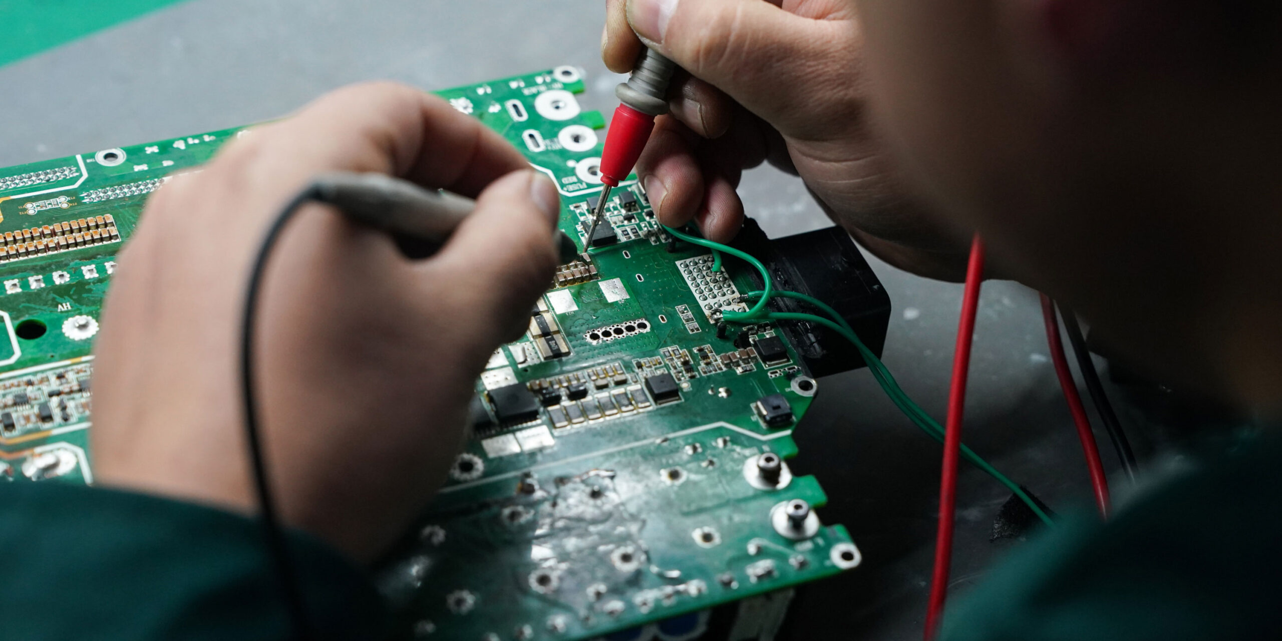 The Missing Link in China’s EV Boom: Who Will Fix Them?