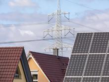 Solarbatterien intelligenter laden und dabei sparen: Forscher wollen Stromspitzen abfedern