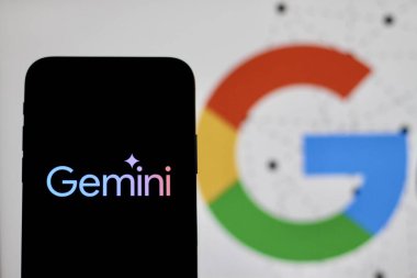 Google, Apple near deal to integrate Gemini AI into Siri