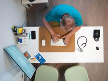 E-Patientenakte ist kaum Thema in Praxen: Patienten wünschen sich mehr Informationen