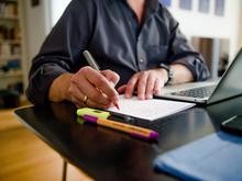 Wöchentliche Höchstarbeitszeit: IW-Studie: Längere Arbeitstage kein Gesundheitsrisiko