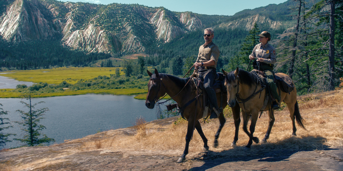埃裡克·巴納 （Eric Bana） 和山姆·尼爾 （Sam Neill） 在優勝美地 （Yosemite） 追捕連環殺手