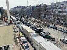 Nach Teilsperrung der Berliner A100 : Lkw-Schleichverkehr kann Kosten in zweistelliger Millionenhöhe verursachen