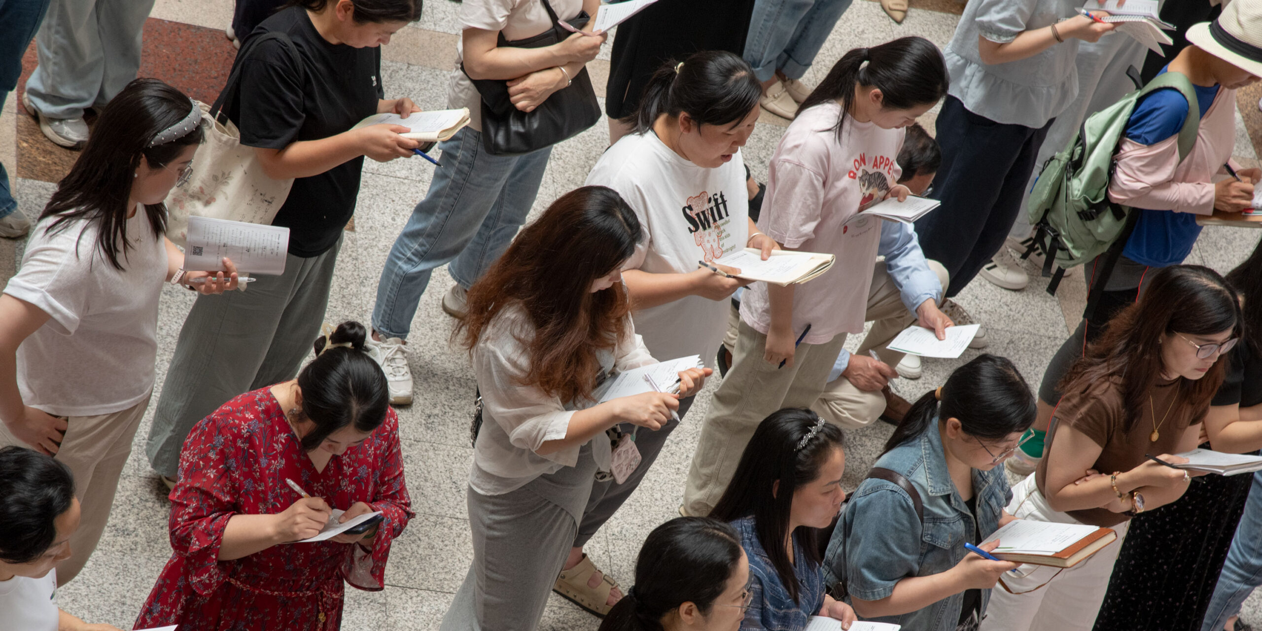 Hola and Marhaba: Yiwu Exporters Talk Their Way Into New Markets