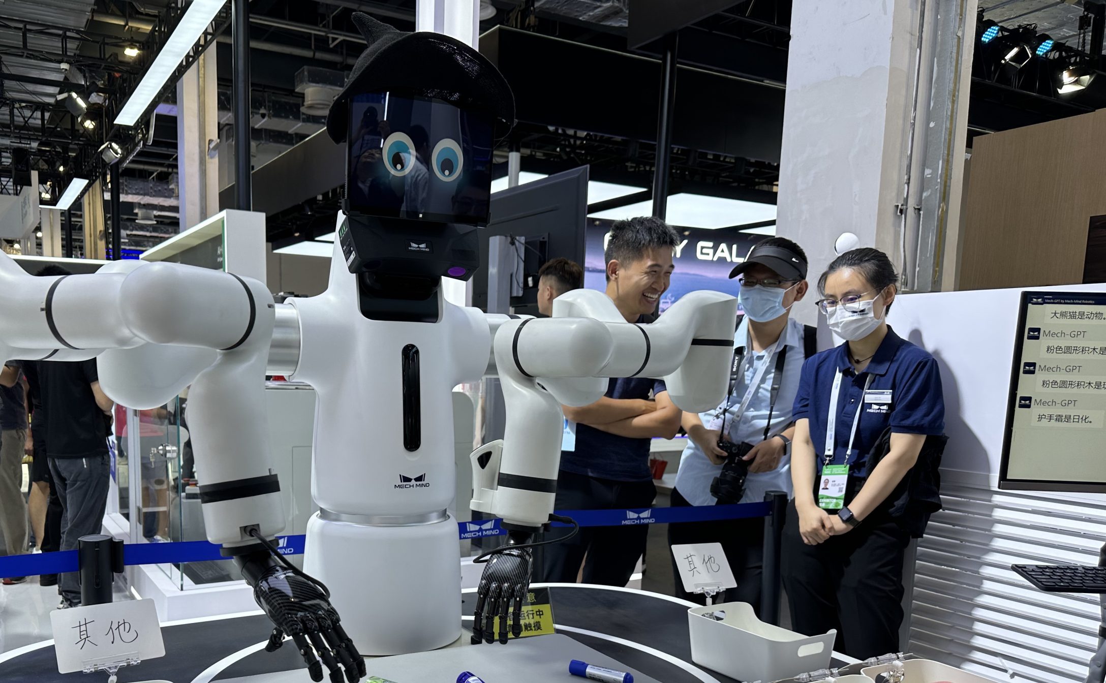 From retro streets and robot assembly to robot boxing, WAIC 2025 unveils China’s latest robotics tech