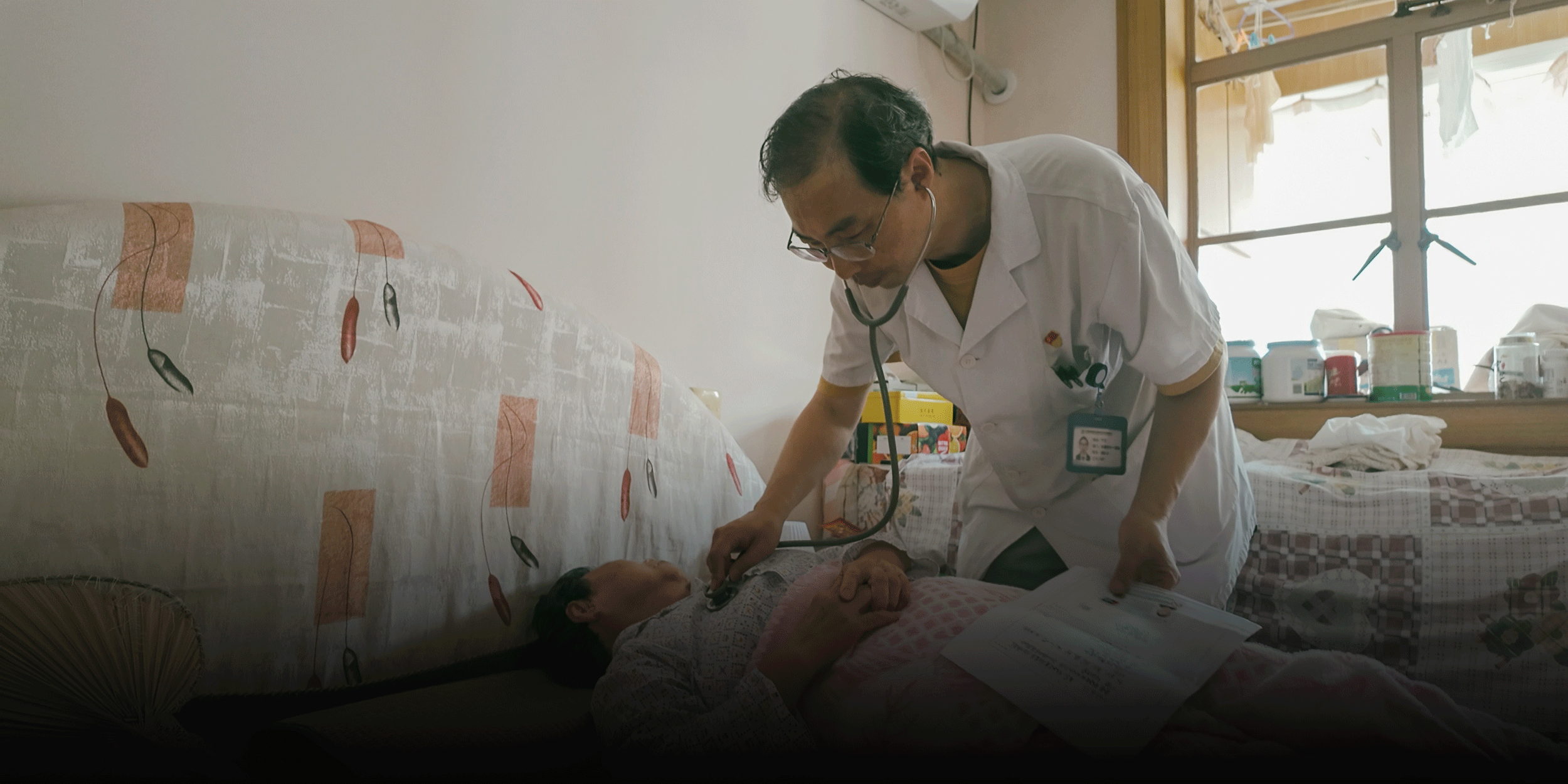 For Shanghai’s Dr. House, Every Patient is a Neighbor