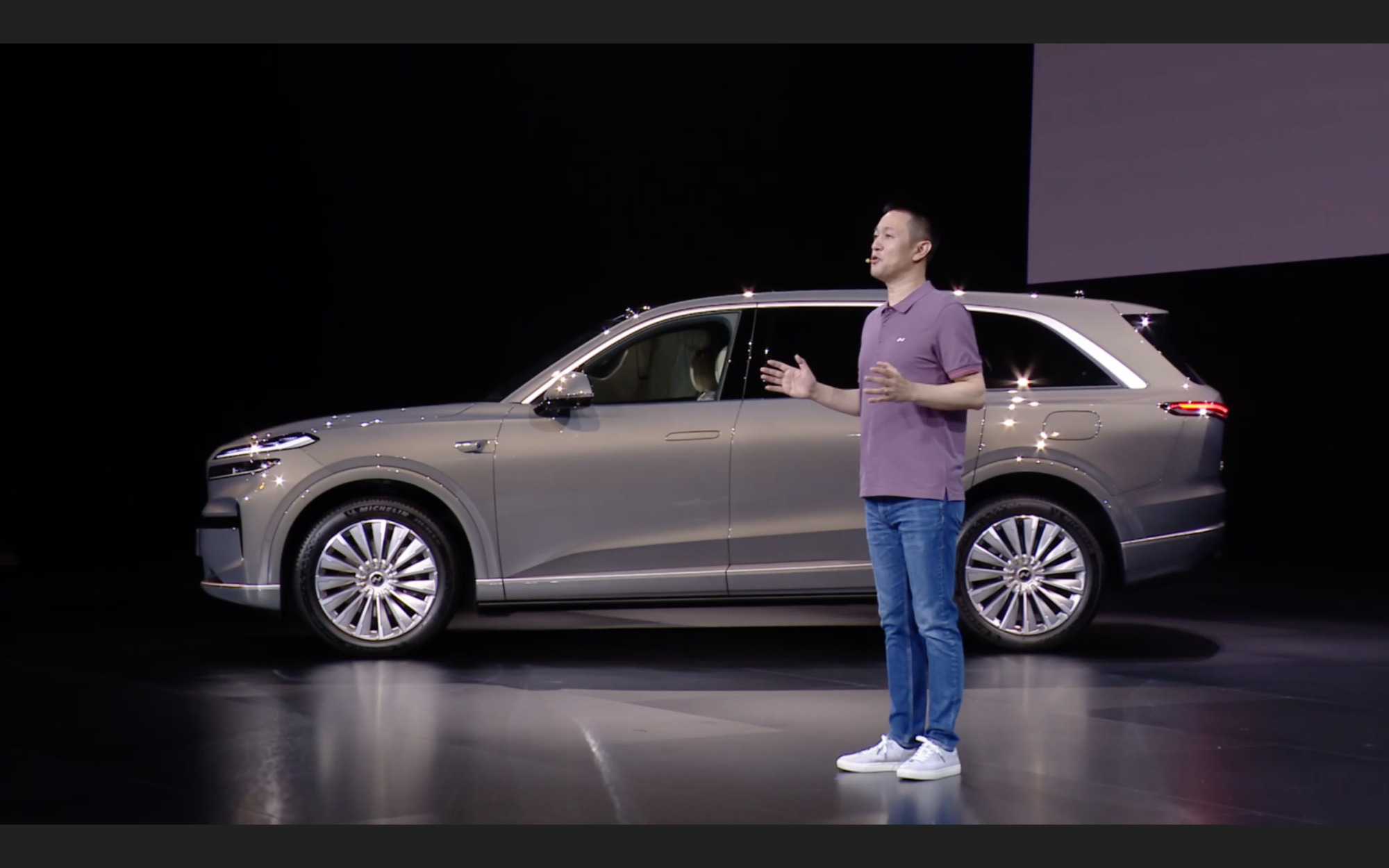 Tit-for-tat battle flares between China’s NIO and Li Auto over three-row SUVs