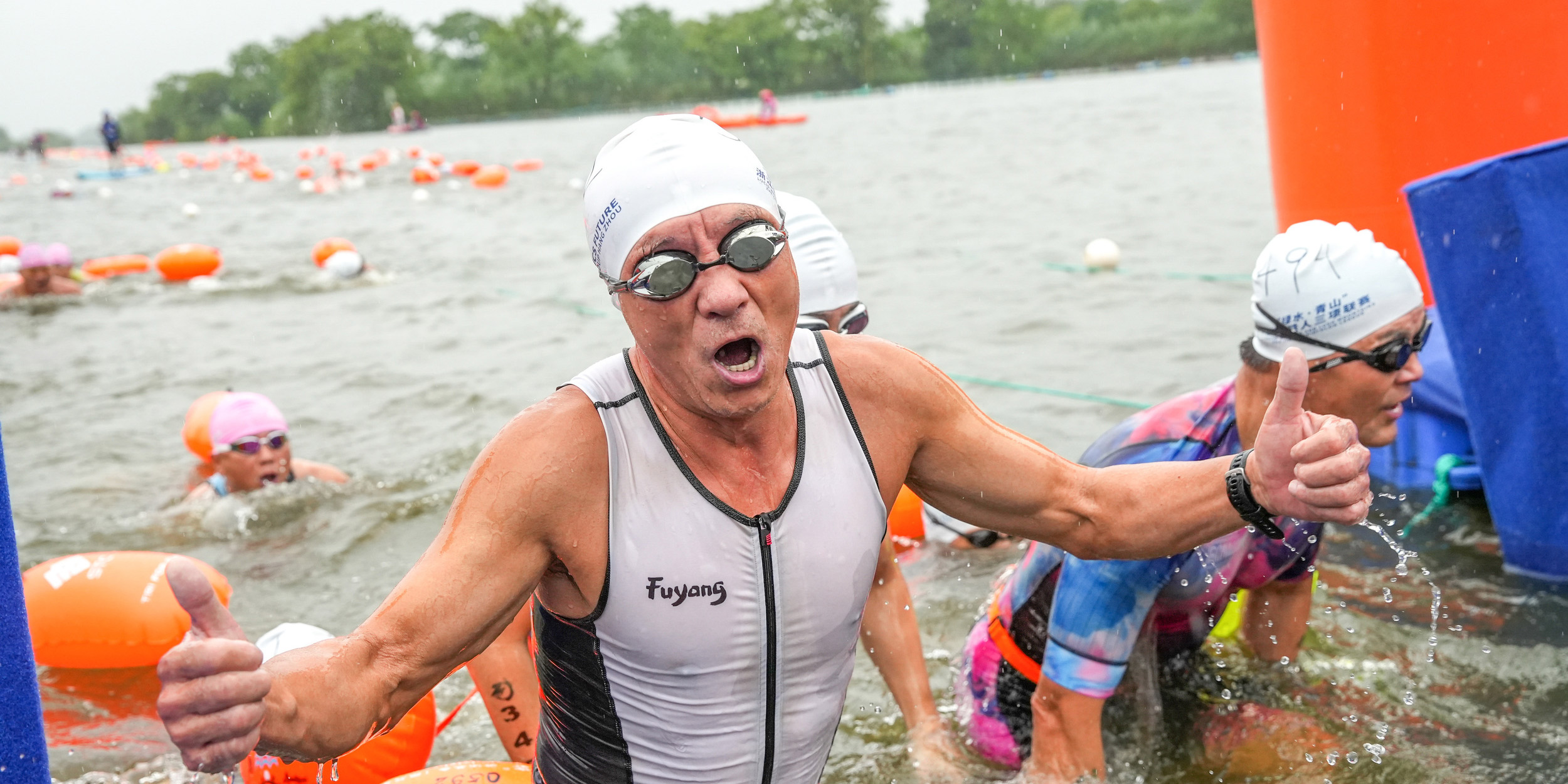 Three and Easy: Racers Find a ‘Midlife Fix’ in Triathlons