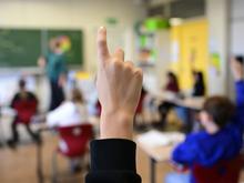 Vor dem Schulstart in Brandenburg: Lehrermangel und weniger Angebote