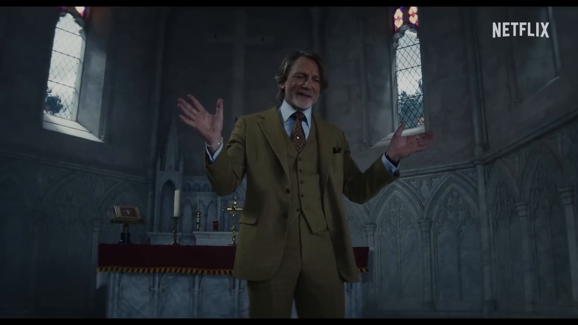 伯努瓦·布蘭克 （Benoit Blanc） 在 Wake Up Dead Man: A Knives Out Mystery 中解決了一起不可能的犯罪