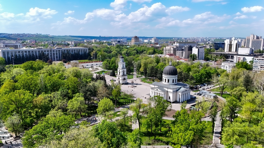 歐盟和俄羅斯在選舉中爭奪摩爾多瓦，這可能會決定兩個集團的未來