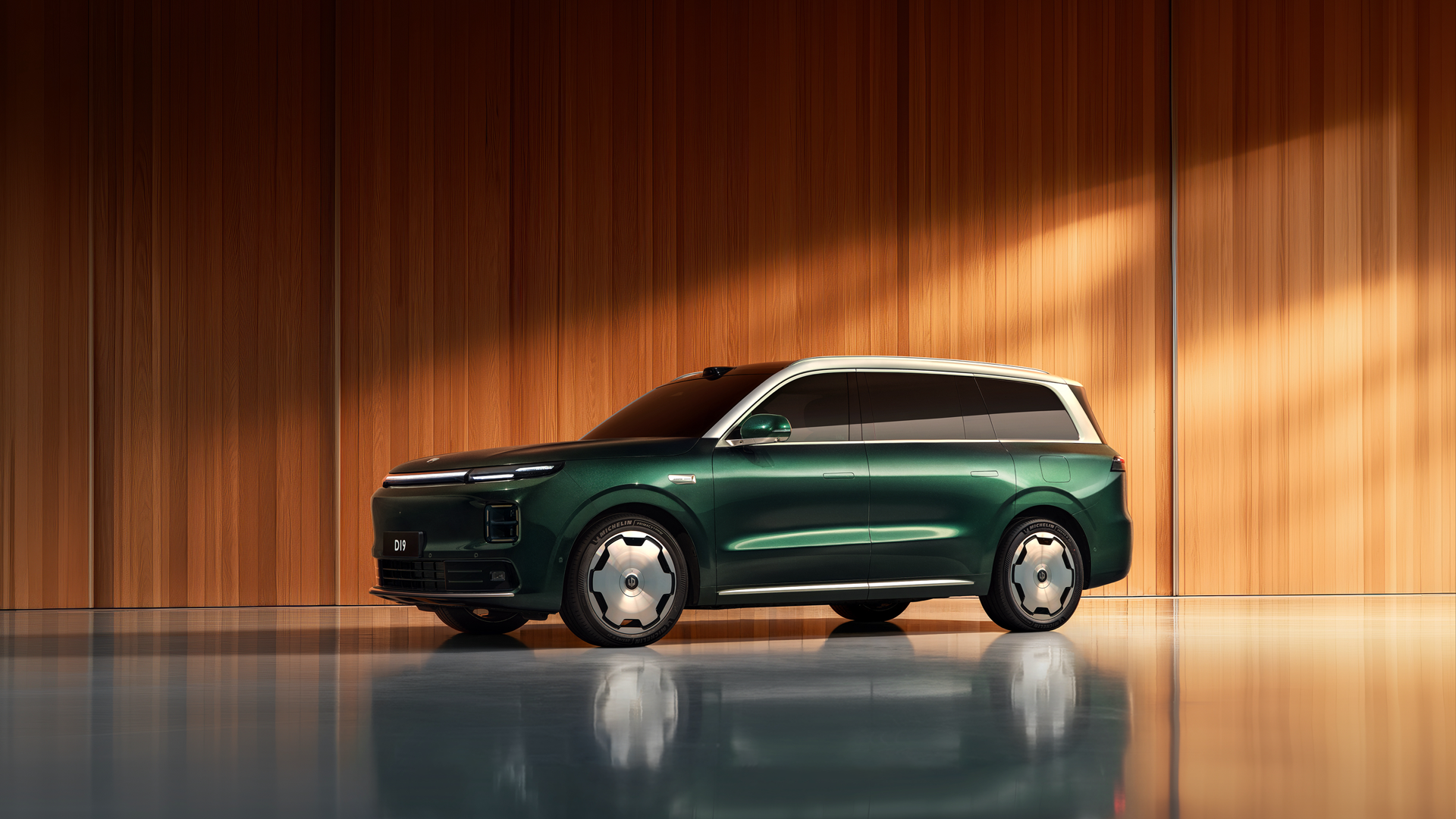 Leapmotor unveils D19 luxury SUV with 500km range extender and 115kWh pure EV version