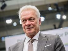 Defekte Regierungsmaschine: Flieger mit Minister Rainer dreht um