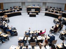 Landesparlament: Berliner Parteien streiten über AfD-Verbotsverfahren