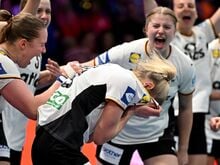Handball-WM: Vom Ludwigsburg-Kollaps ins WM-Finale: Kapitänin Döll weint