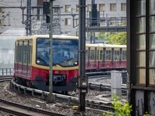 Kein Halt am Westkreuz: Verspätungen auf mehreren Berliner S-Bahn-Linien