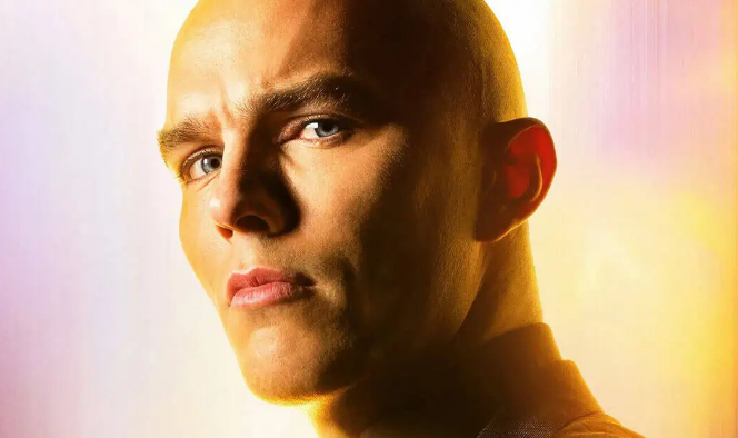 尼古拉斯·霍特很高興能獲得較黑暗的角色