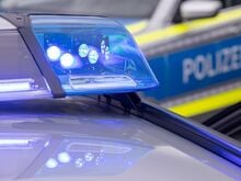 Pyrotechnik vor Supermarkt geklaut: Polizei findet gestohlenes Feuerwerk bei 17-Jährigem