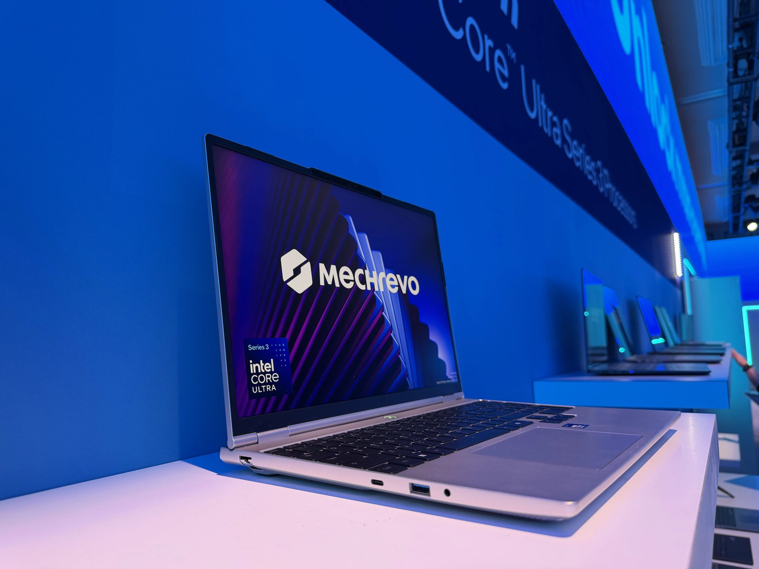 CES 2026: world’s first slim gaming laptop powered by Intel Panther Lake processor