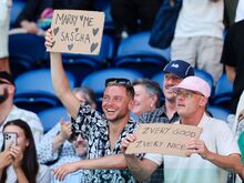 Australian Open: Hartnäckiger Verehrer: Zverev lehnt Antrag ab