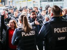 Eigene Büros angemietet: Sparkassen-Raub: Polizei vernimmt ab Montag Tausende Opfer