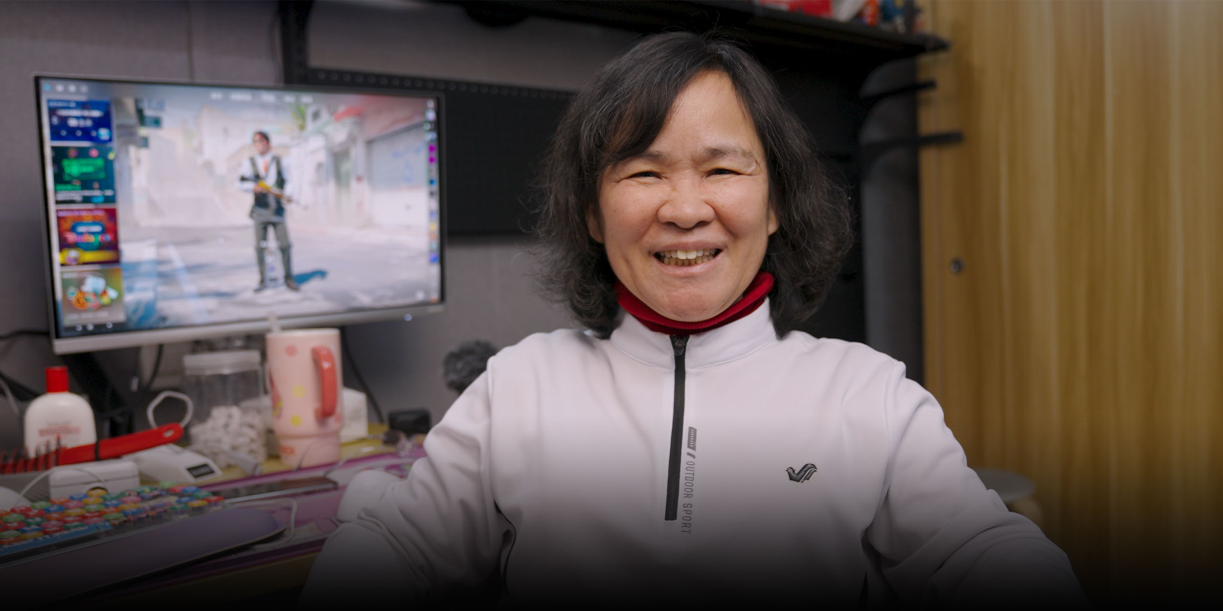 She Picked Up a Computer Mouse in Her 50s — Then Defeated a World Champion