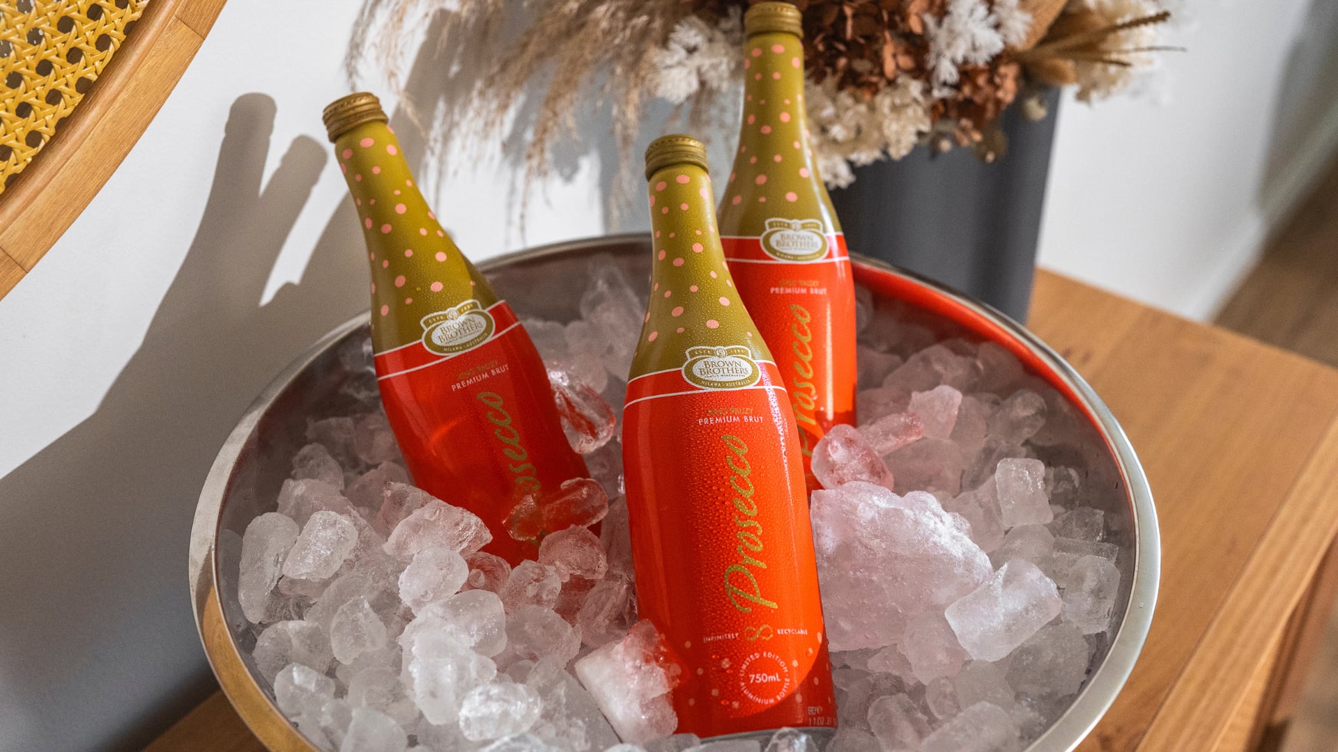 Sparkling in aluminium: Usability is key for Brown Brothers wine bottles