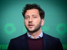 Vorgehen der US-Einwanderungsbehörde ICE: Grünen-Chef Banaszak fühlt sich an NS-Truppe erinnert