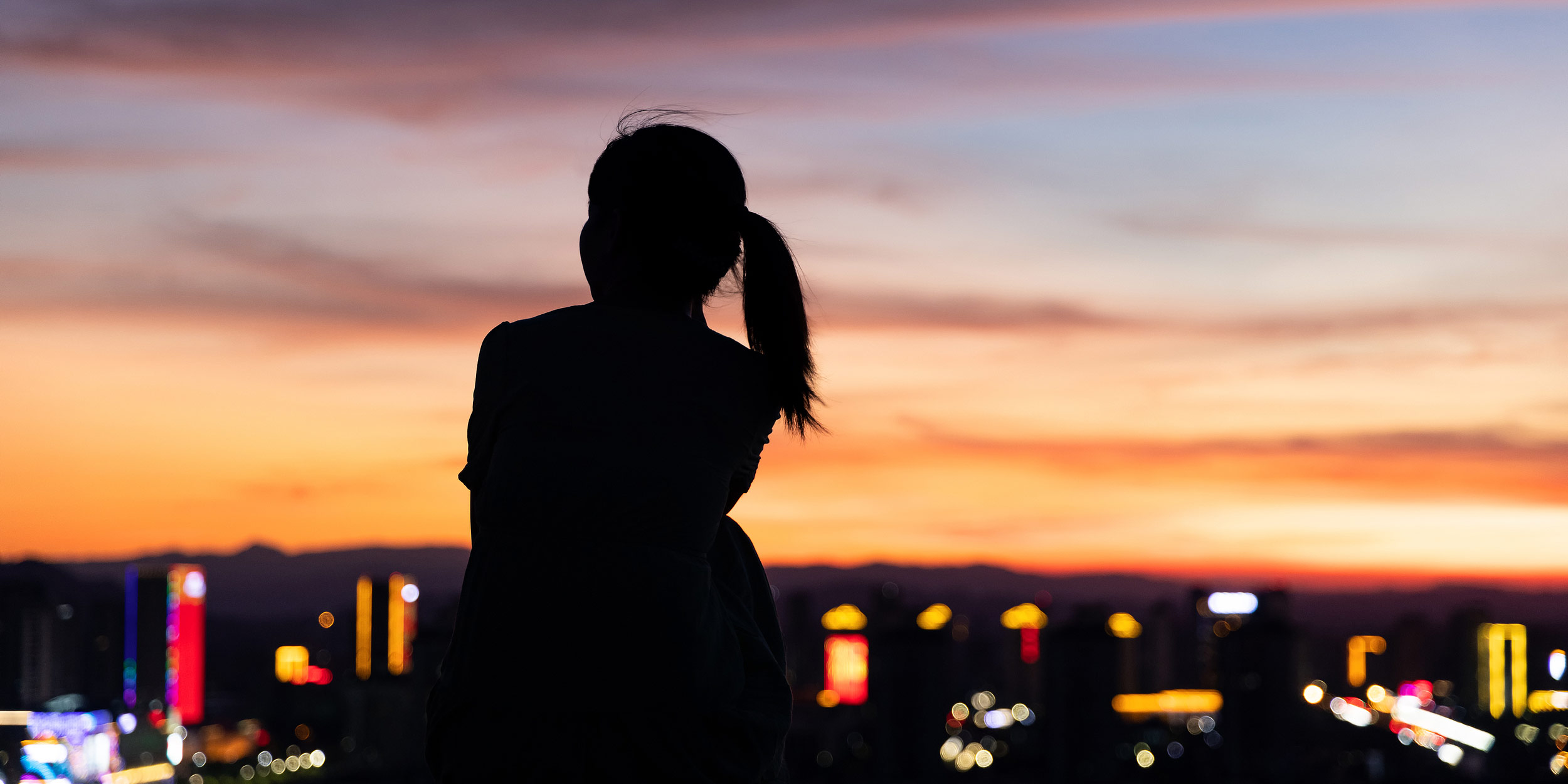 Between Independence and Invisibility: Life Alone in Modern China