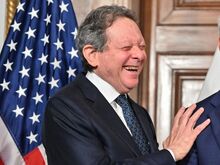 Thomas Pritzkers gefährliche Nähe zu Epstein: Der Architektur-Nobelpreis glänzt nicht mehr