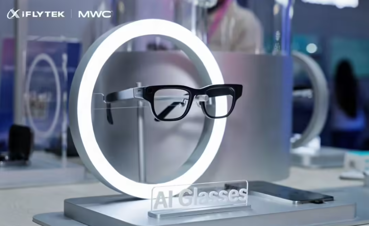 MWC 2026: iFlytek releases 40g AI glasses for cross-language communication