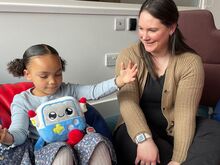 Gesprächiges Spielzeug: Plüsch mit Gefühlen? KI-Spielzeug mit Risiken für Kinder