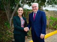 Turnier in Mexiko: Mexikos Präsidentin verspricht sichere Fußball-WM