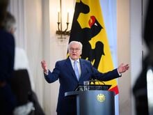 Tag der Demokratiegeschichte: Steinmeier besucht Friedhof der Märzgefallenen zum Gedenktag
