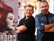 Theater des Westens: Berlin der 90er: Premiere für Musical „Wir sind am Leben“