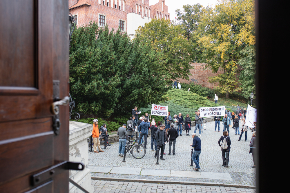 葡萄牙天主教會將支付185萬美元給性侵受害者