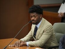 Leute: Richter gewährt Rapper Lil Nas X Behandlung statt Haft