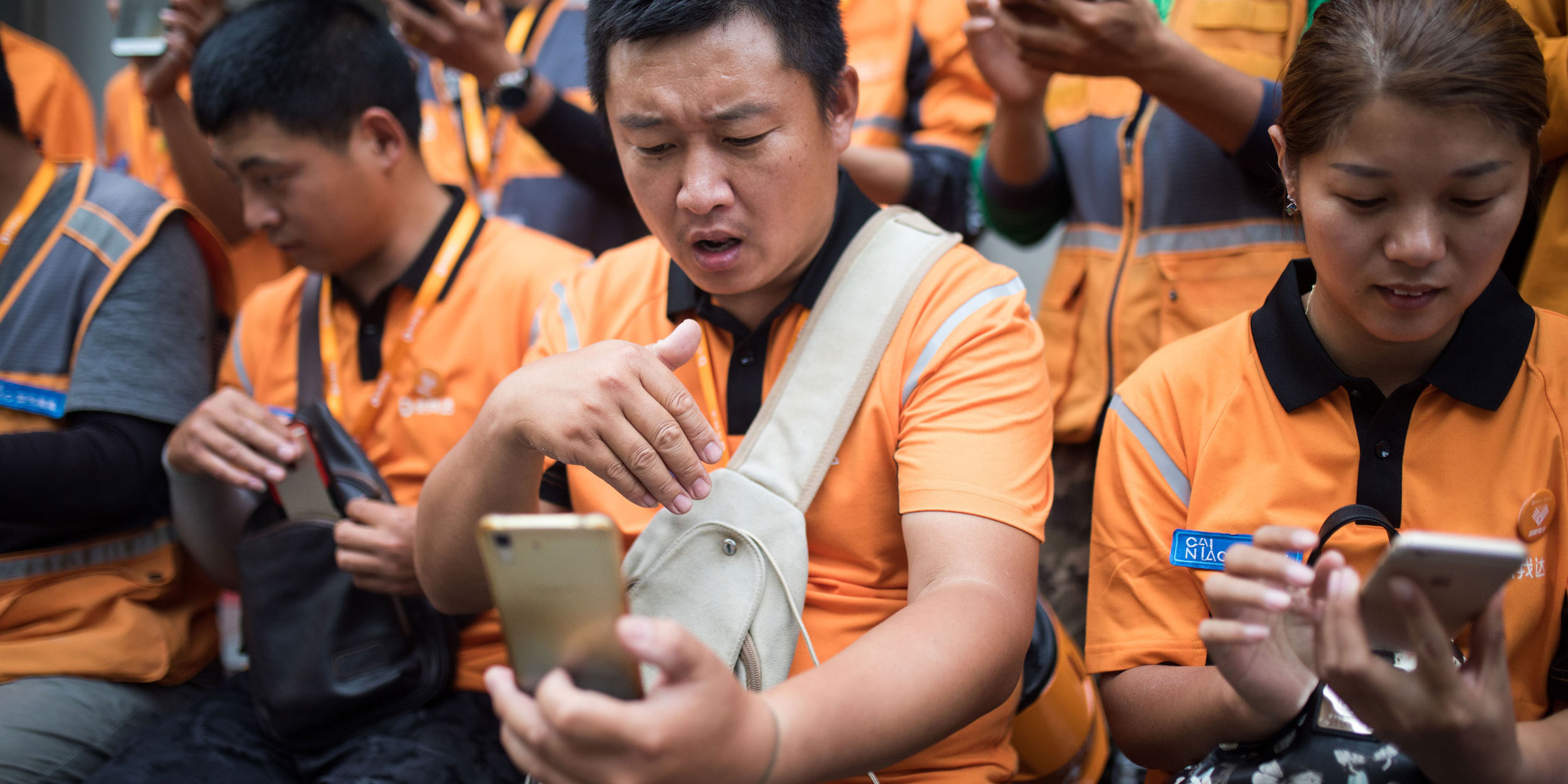 How China’s Deaf Delivery Riders Find a New Life in Gig Work