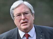 Interessenkonflikte: Beraterjob bei Kanzlei bleibt Ex-Minister untersagt