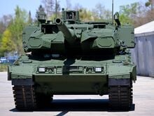 Sipri-Bericht: Welt im Krisenmodus: Militärausgaben erreichen Rekord