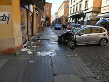 Auto fuhr in Fußgängergruppe: Bürgermeister: Deutsche Touristin unter Verletzten in Modena