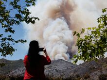 Tausende evakuiert: Brände in Südkalifornien: Feuerwehr macht Fortschritte