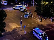Offenbar wieder Schüsse in Kreuzberg: Mehrere Einsatzwagen rücken nach Knallgeräuschen in Berlin aus